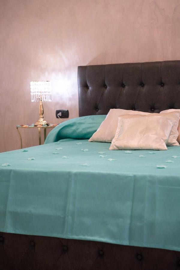 New In!Amalie At Santa Lucia Apartamento Nápoles Exterior foto
