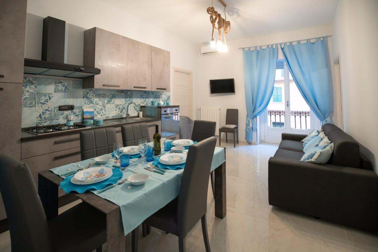 New In!Amalie At Santa Lucia Apartamento Nápoles Exterior foto
