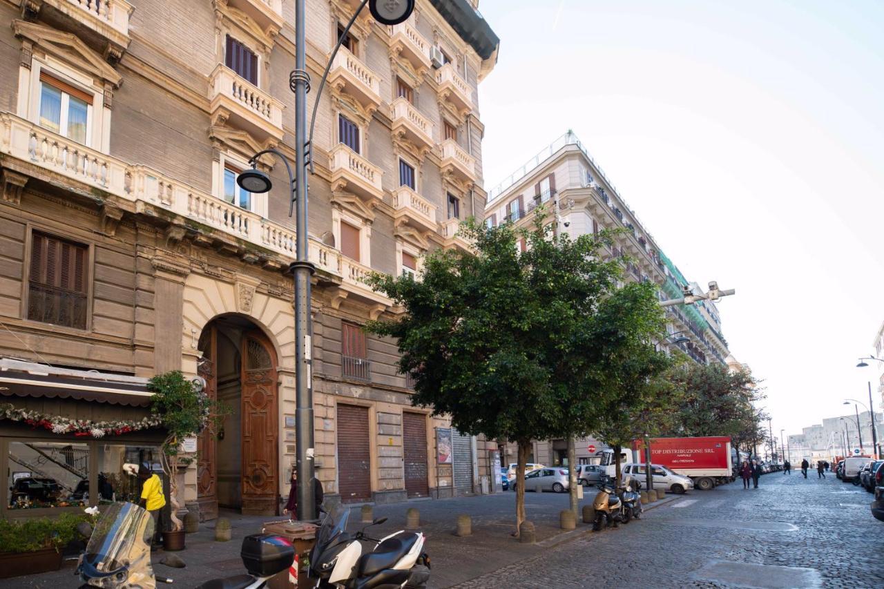 New In!Amalie At Santa Lucia Apartamento Nápoles Exterior foto